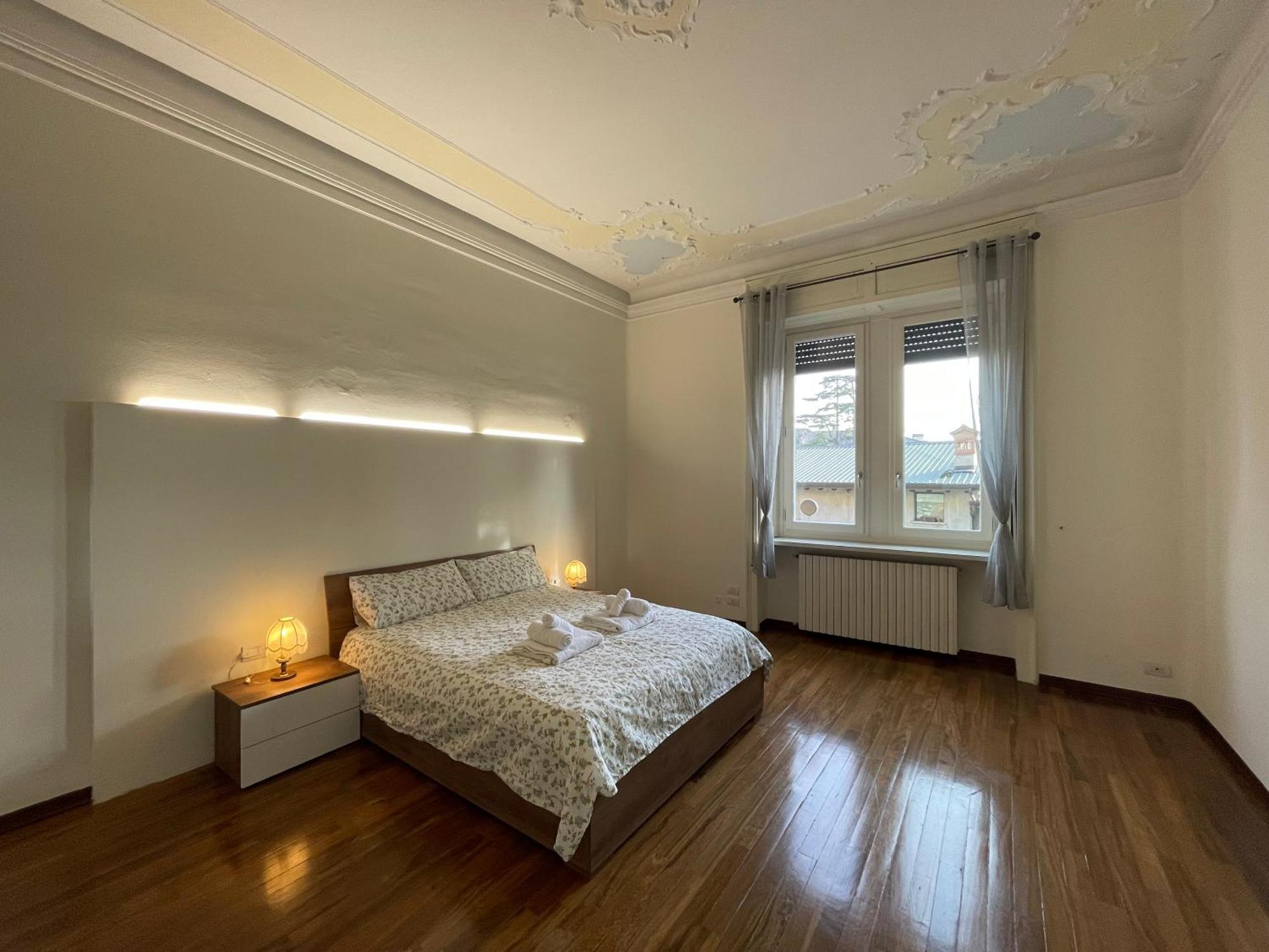 Bg Central Royal Suite Con Parcheggio - Vista Citta Alta Bérgamo Exterior foto